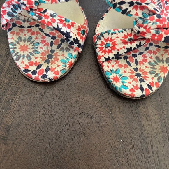 Jimmy Choo London kitten heel sandals. Abstract canvas material and leather - Picture 2 of 10